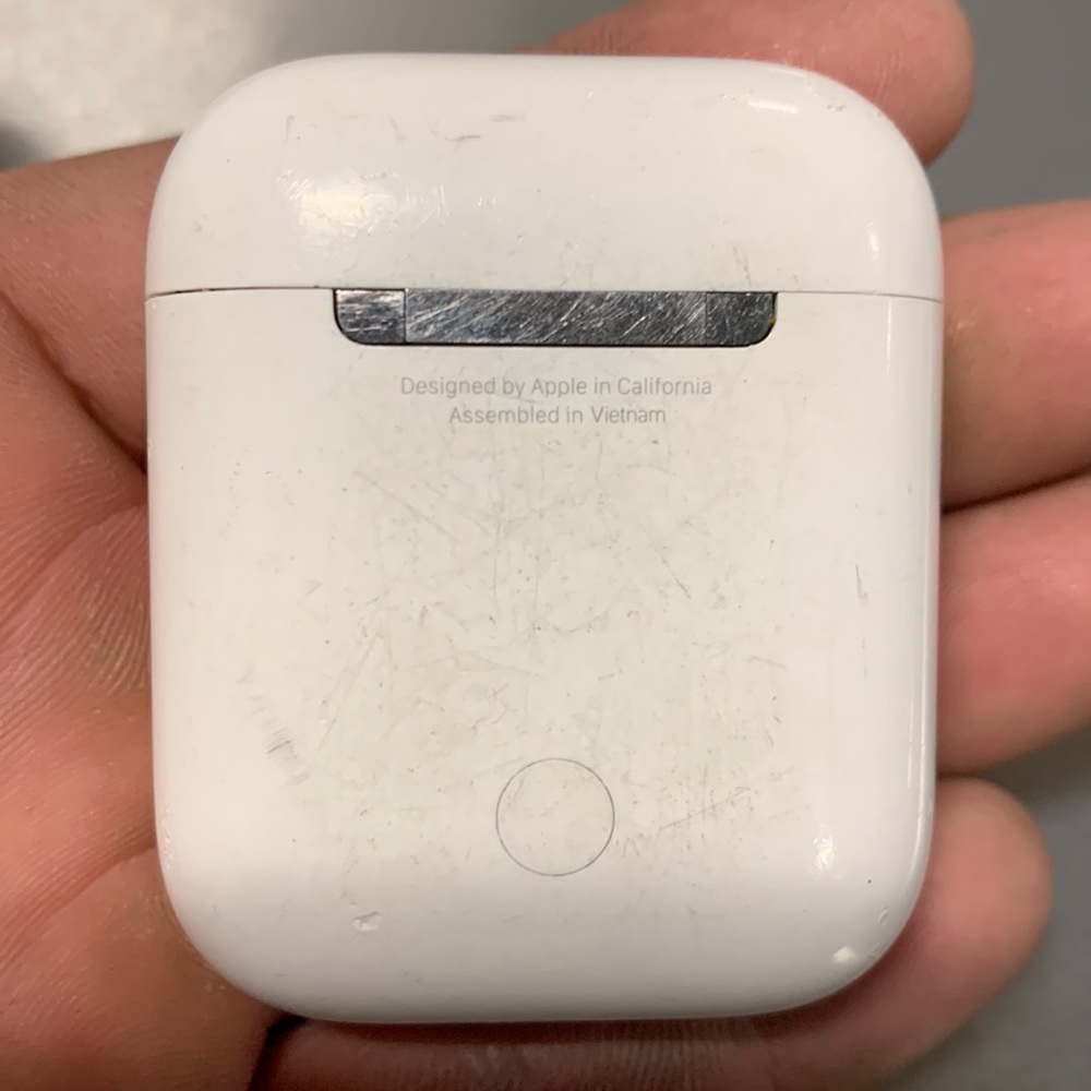 Jus  some used legit AirPods.